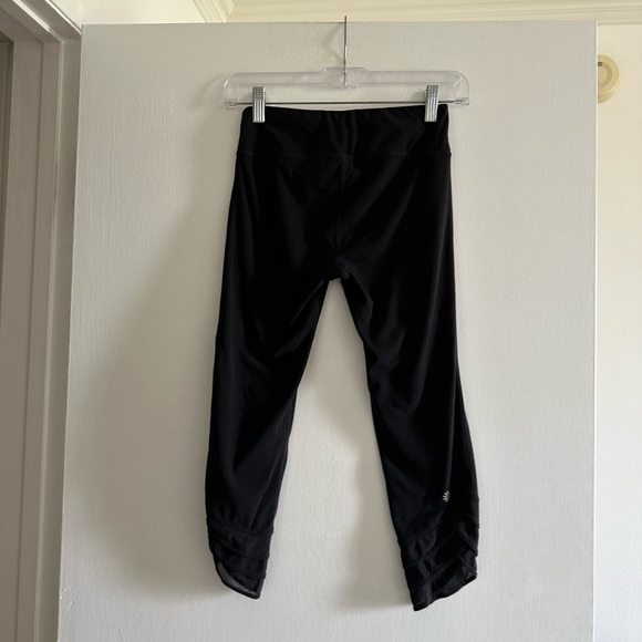 Athleta Girl Black Meshin Around Capri Leggings size XL EUC - Picture 5 of 9
